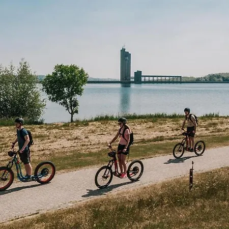A Fleur De L'eau Blanche De Caractere Ferienhaus Chimay