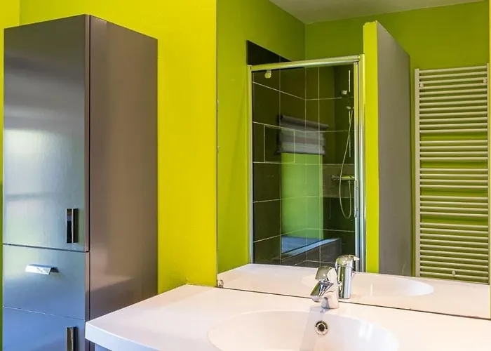 Ferienhaus A Fleur De L'eau Blanche De Caractere