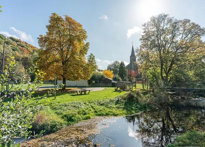 A Fleur De L'eau Blanche De Caractere Chimay