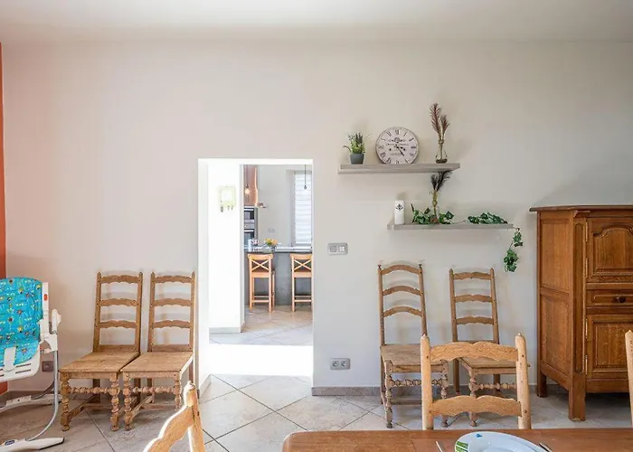 A Fleur De L'eau Blanche De Caractere Ferienhaus