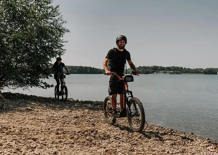 A Fleur De L'eau Blanche De Caractere *
